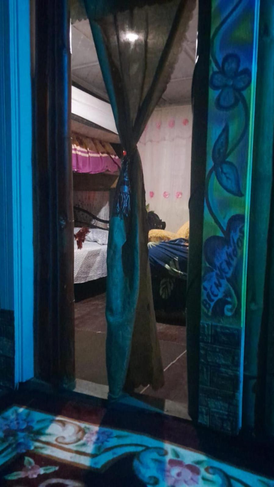 Hostal Cafe Axel Bocas del Toro Exterior photo