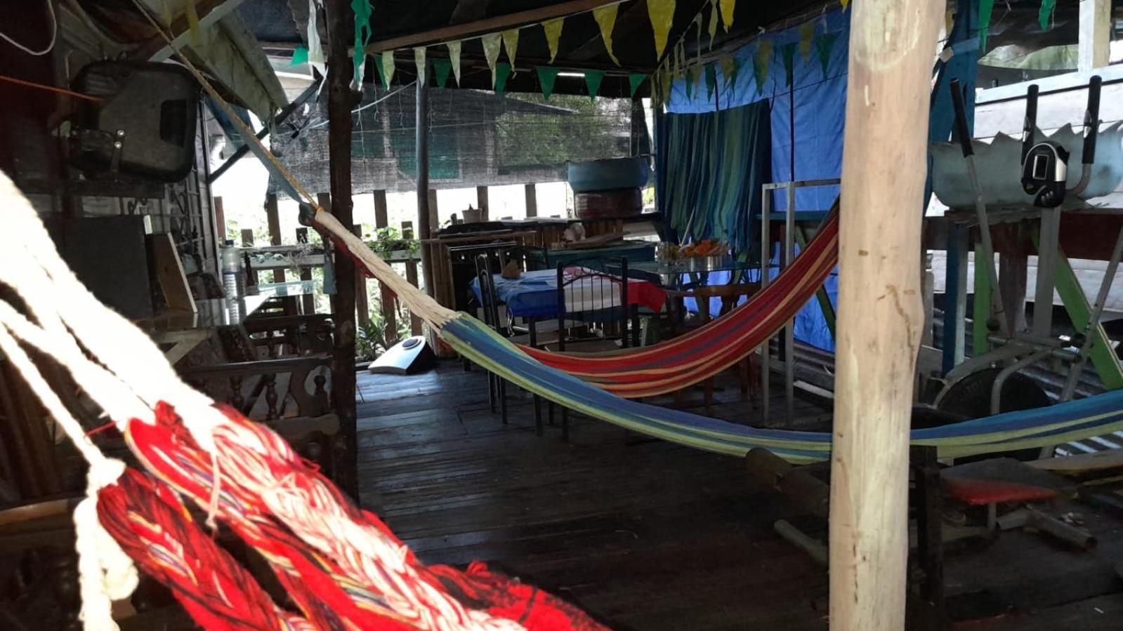 Hostal Cafe Axel Bocas del Toro Exterior photo