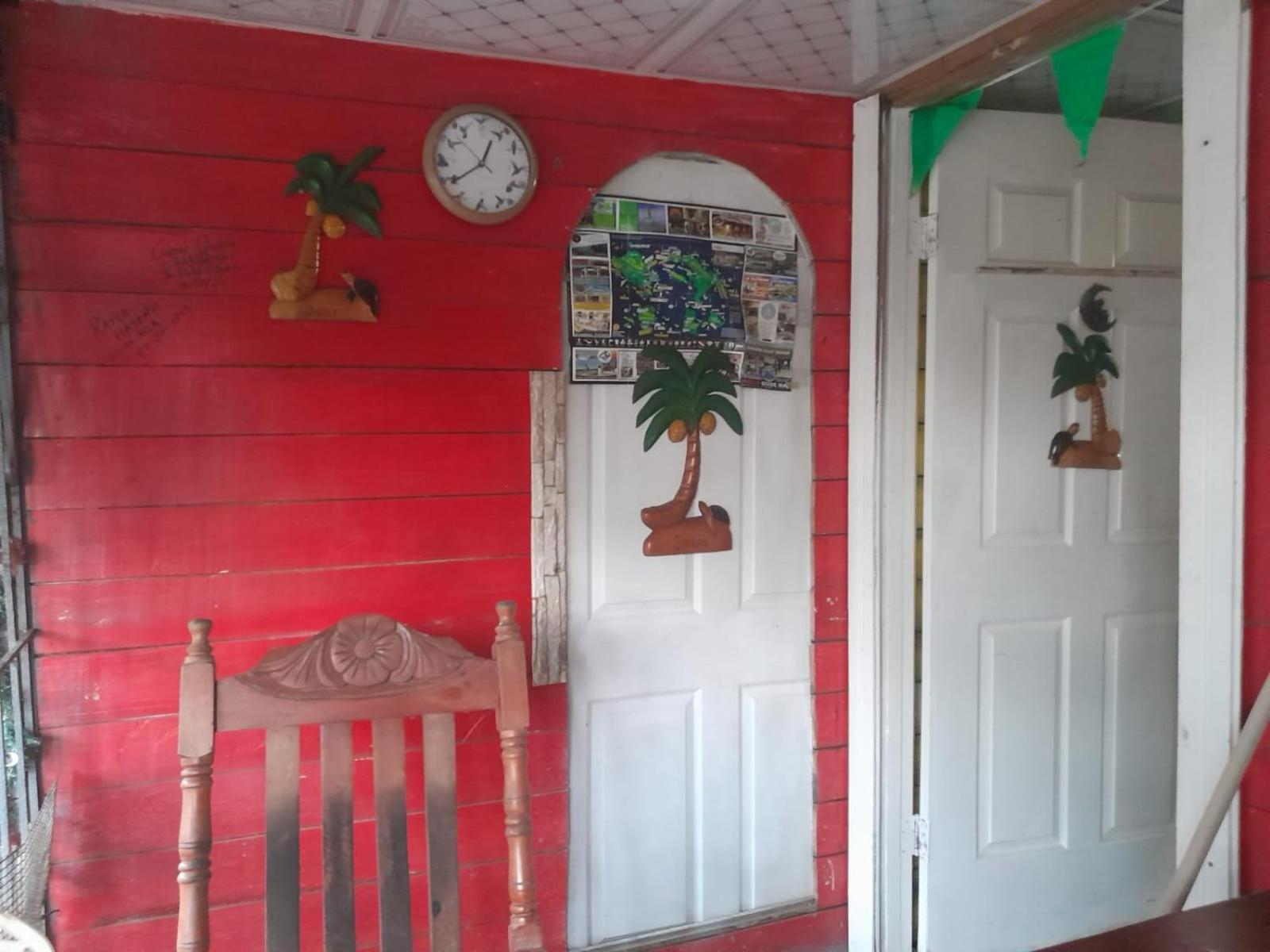 Hostal Cafe Axel Bocas del Toro Exterior photo